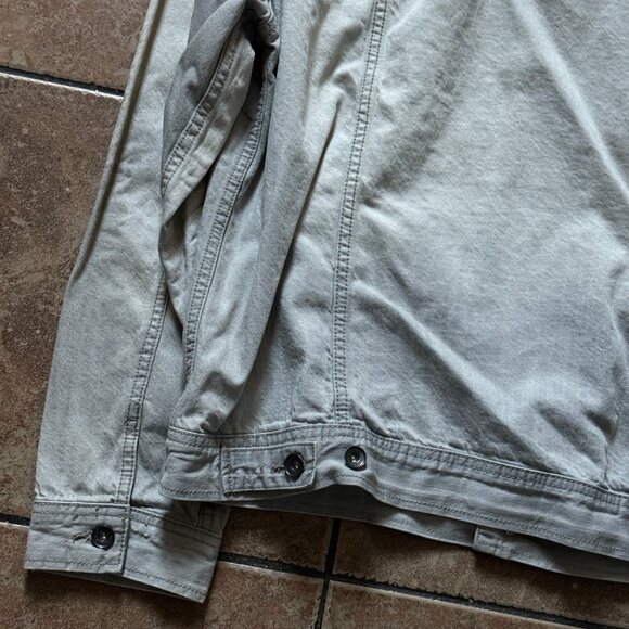 Rocawear Gray Wash Denim Jacket Classic Trucker Button Front Size XL NWT - Picture 3 of 11